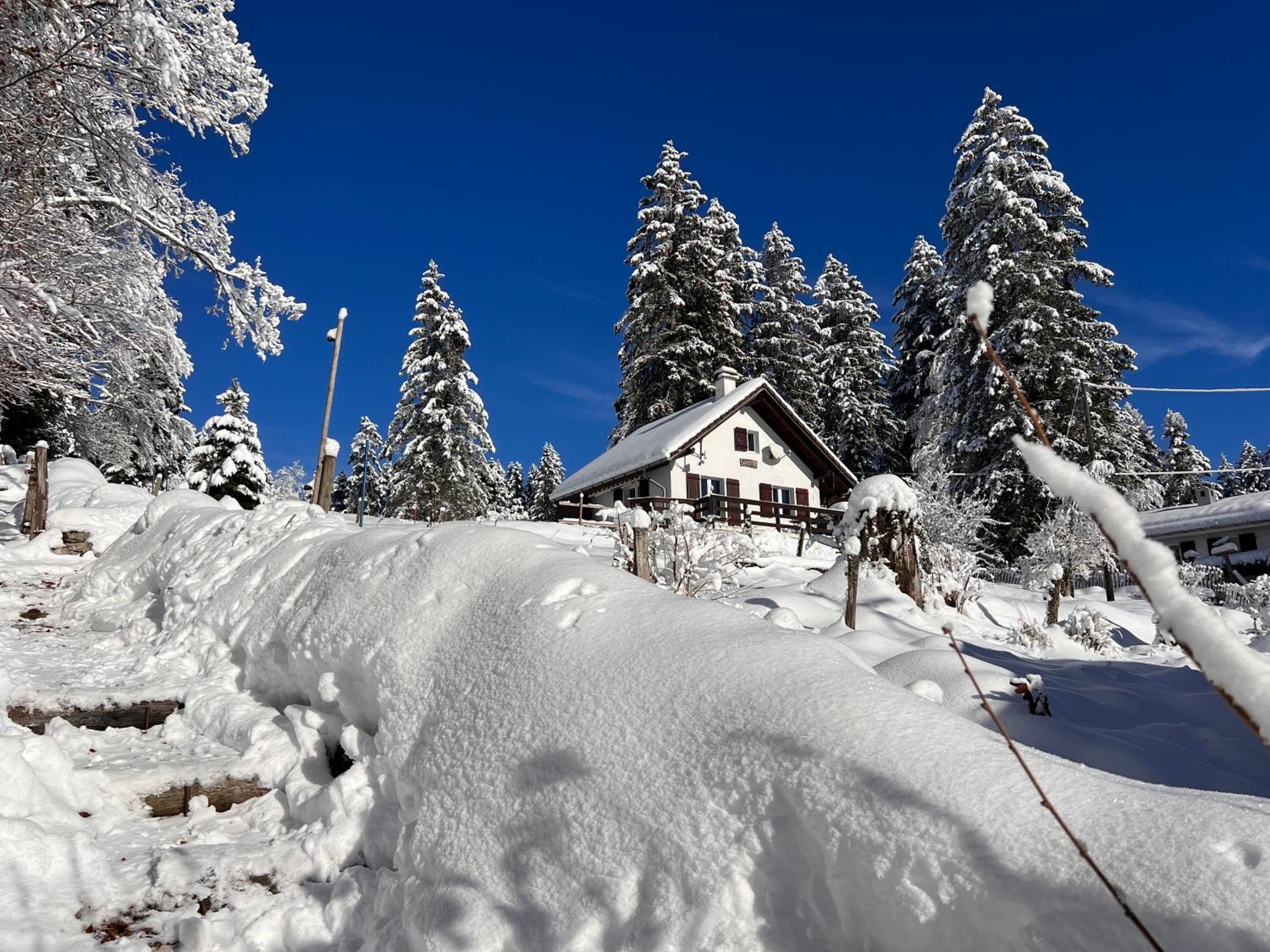 Le Joly Chalet Villa Saint-Imier Kültér fotó